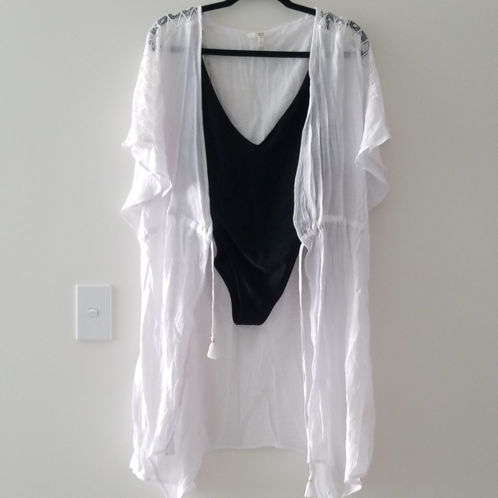 White lace beach cover up